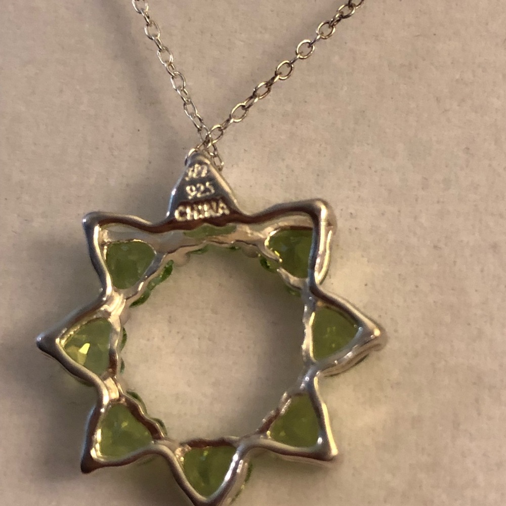 Peridot (Heart Cut) Sterling Silver with Chain - Picture 6 of 7